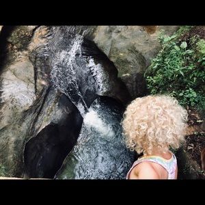 Meet your Posher, Casey